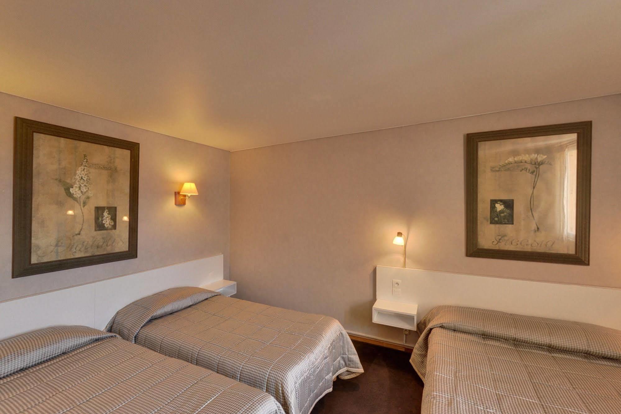 Hotel L'orque Bleue 3*